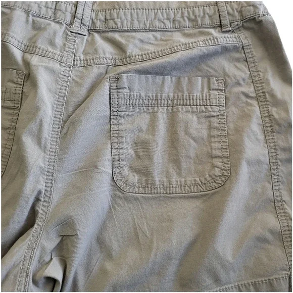 Alpine Design Khaki Women's Shorts Size 12 - Picture 7 of 8